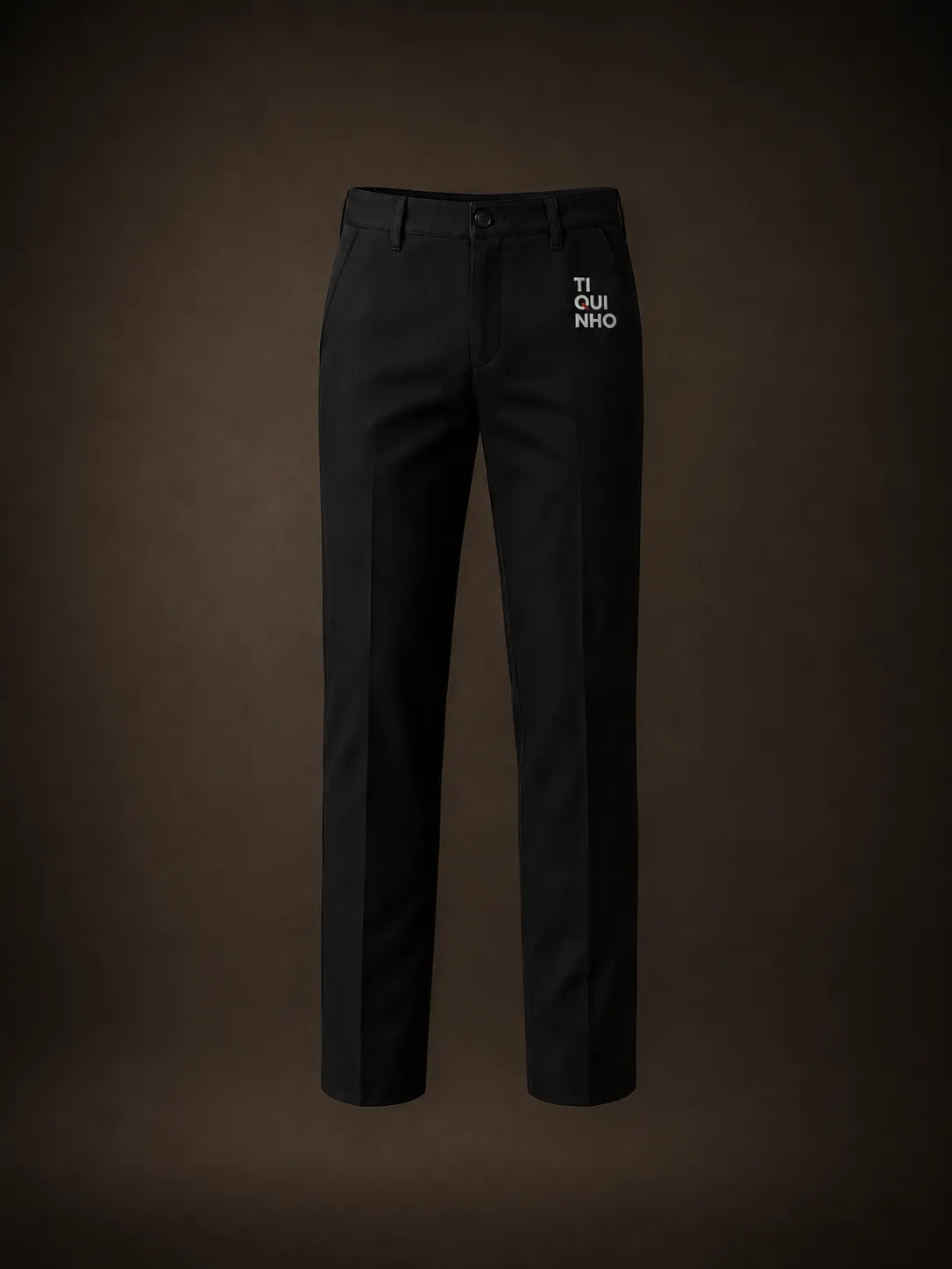 Calça corporativa preta Tiquinho isolada